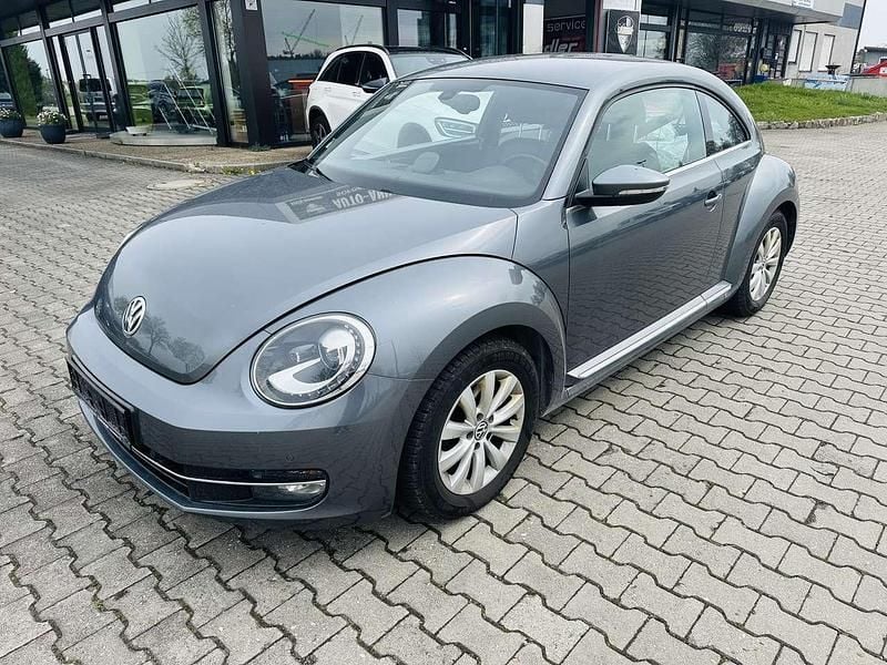 Gebraucht VW Beetle Design 160 PS (117 kW) 2013 Platinum grey metallic Kleinwagen