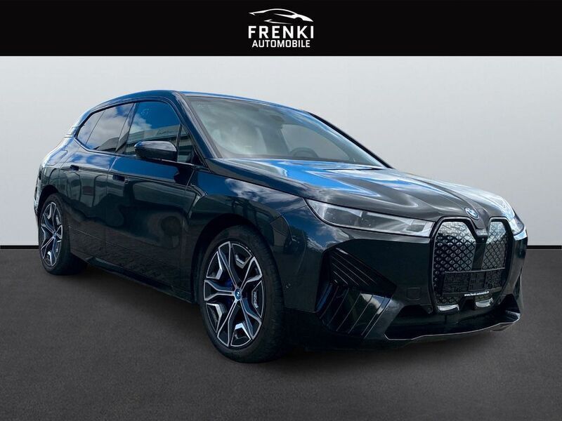 Sophistograu brillanteffekt me Gebraucht 2022 BMW iX Sport Line SUV | 53.999 € (Fairer Preis) - Bild 1/4