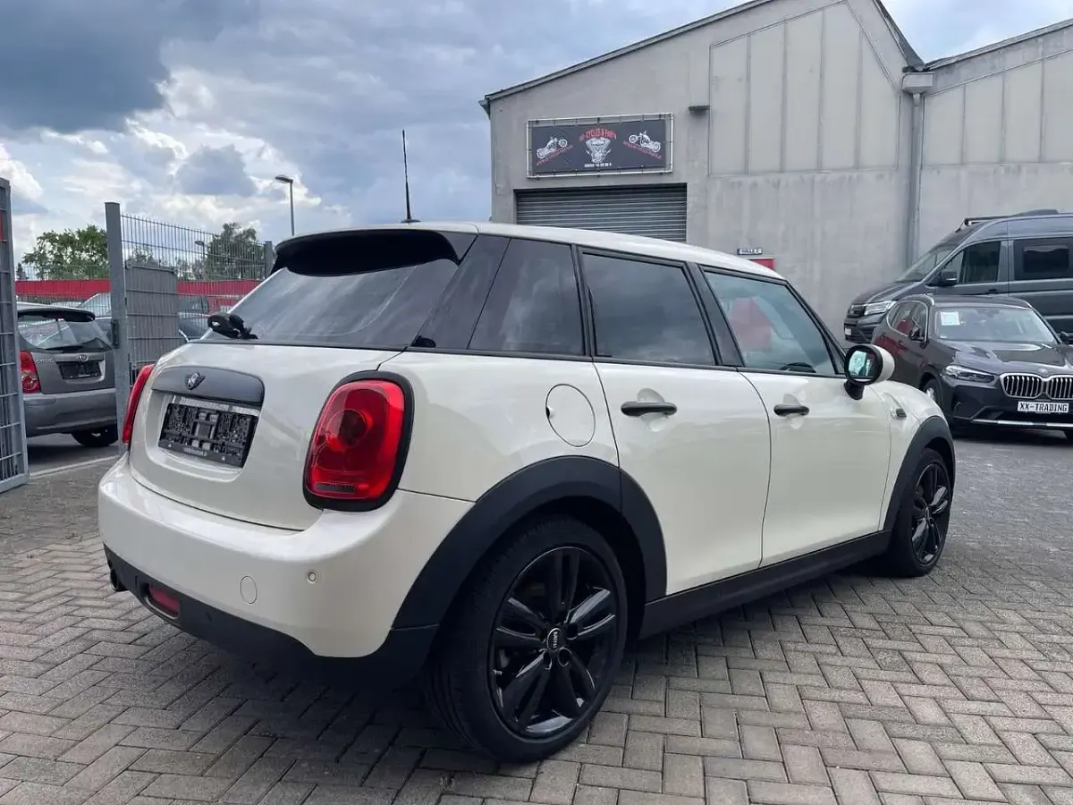 Gebraucht Mini ONE 102 PS (75 kW) 2016 Weiß Kleinwagen