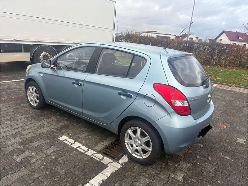Blau Gebraucht 2011 Hyundai i20 Comfort Kleinwagen | 2.400 € (Superpreis) - Bild 1/4