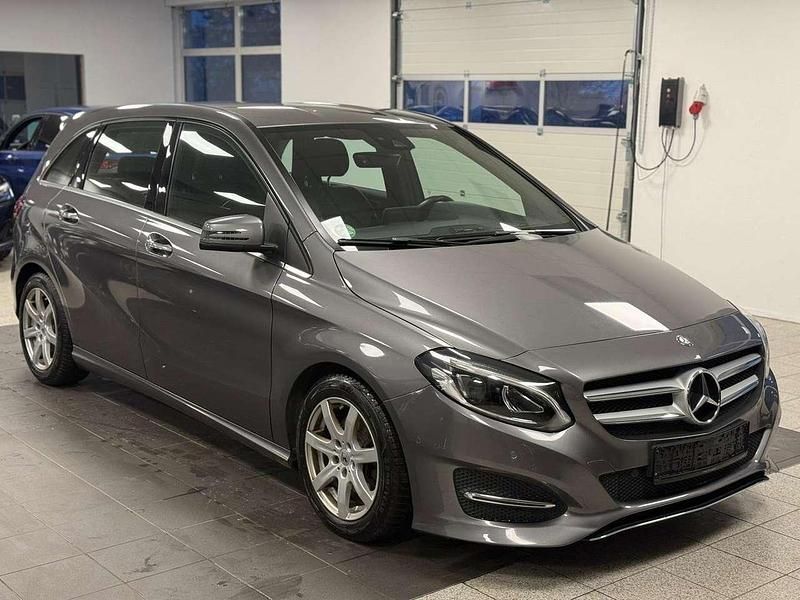Gebraucht Mercedes B220 177 PS (130 kW) 2015 Mountaingrau  met. Van / Kleinbus