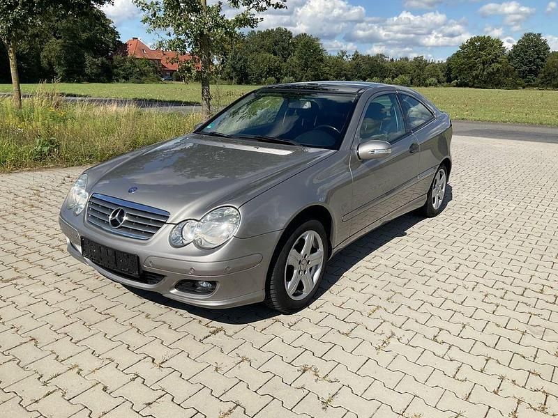 Schwarz Gebraucht 2007 Mercedes CLC200 Kleinwagen | 4.850 € (Superpreis) - Bild 1/4