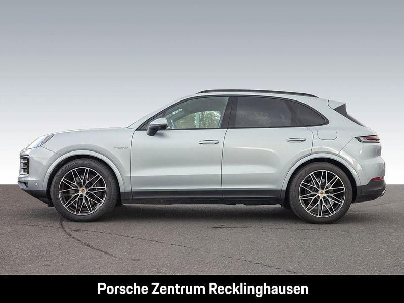 Gebraucht Porsche Cayenne 470 PS (345 kW) 2023 Dolomitsilbermetallic SUV