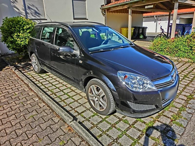 Gebraucht Opel Astra 110 PS (80 kW) 2009 Schwarz Kombi