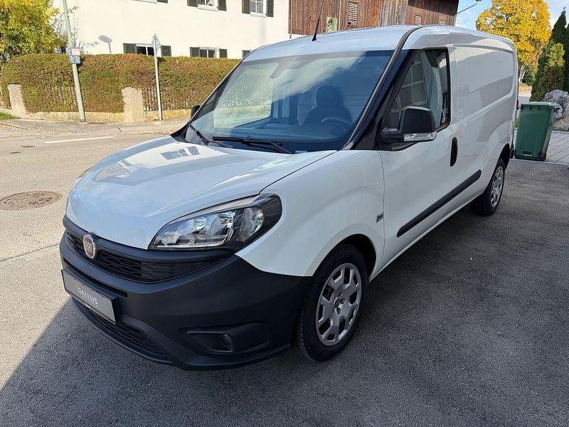 Weiß Gebraucht 2022 Fiat Doblò Van / Kleinbus | 16.890 € (Fairer Preis) - Bild 1/4