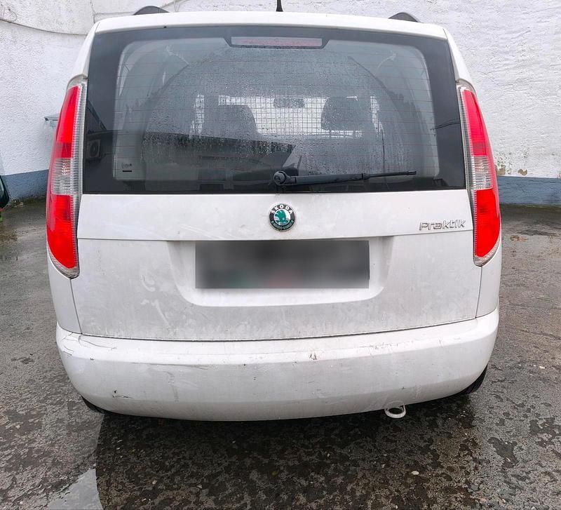 Gebraucht Skoda Roomster 90 PS (66 kW) 2012 Weiß Van / Kleinbus