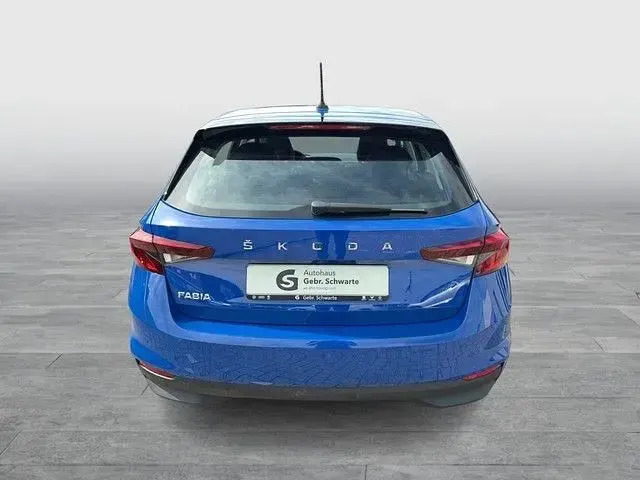 Gebraucht Skoda Fabia Ambition 65 PS (47 kW) 2023 Energyblau Kleinwagen