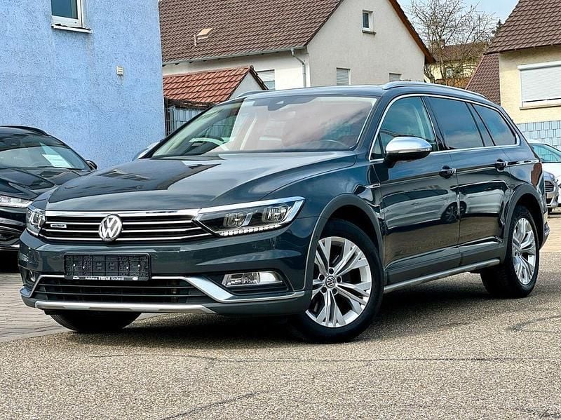 Gebraucht VW Passat Alltrack 239 PS (175 kW) 2018 Uranograu Kombi