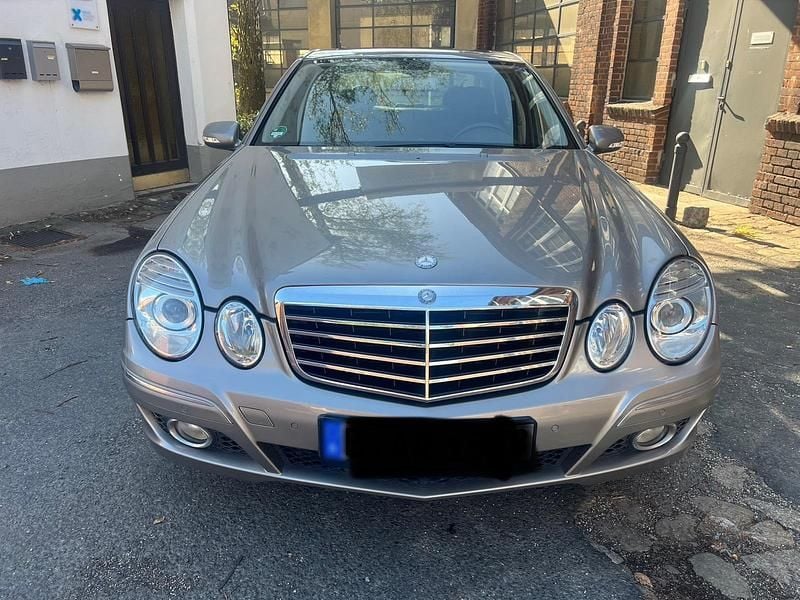 Gebraucht Mercedes E200 184 PS (135 kW) 2006 Grau Limousine