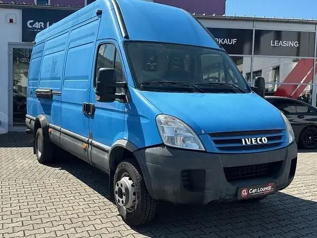 Usata Iveco Daily 177 CV (130 kW) 2008 Blu Monovolume