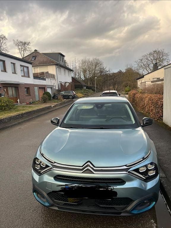 Gebraucht Citroën e-C4 Feel 100 kW (136 PS) 2021 Blau Limousine