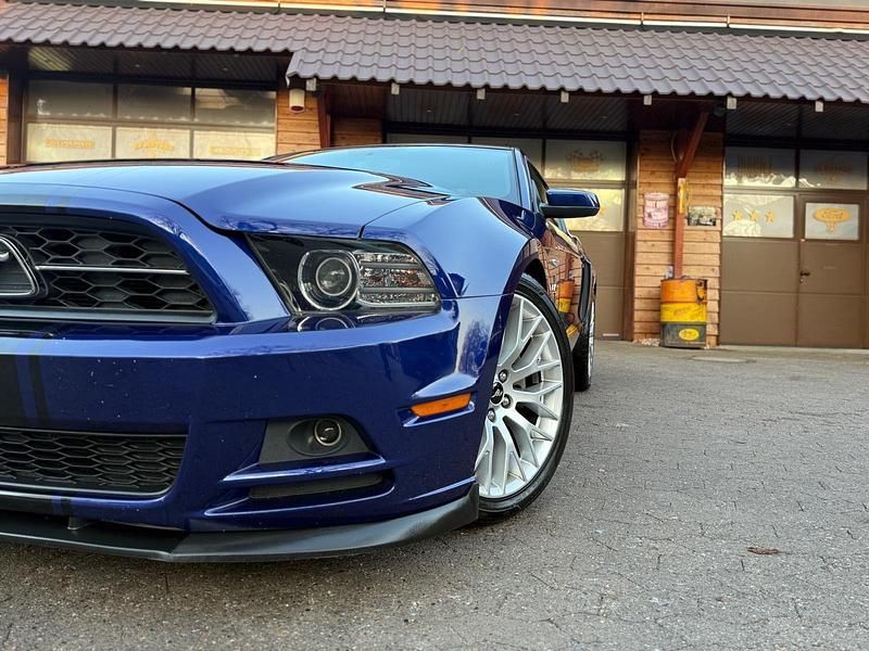 Gebraucht Ford Mustang Premium 310 PS (228 kW) 2013 Blau Cabrio