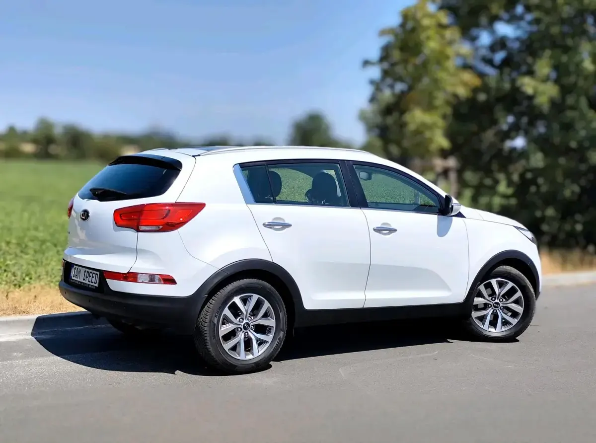 Gebraucht Kia Sportage Attract 135 PS (99 kW) 2016 Weiß SUV