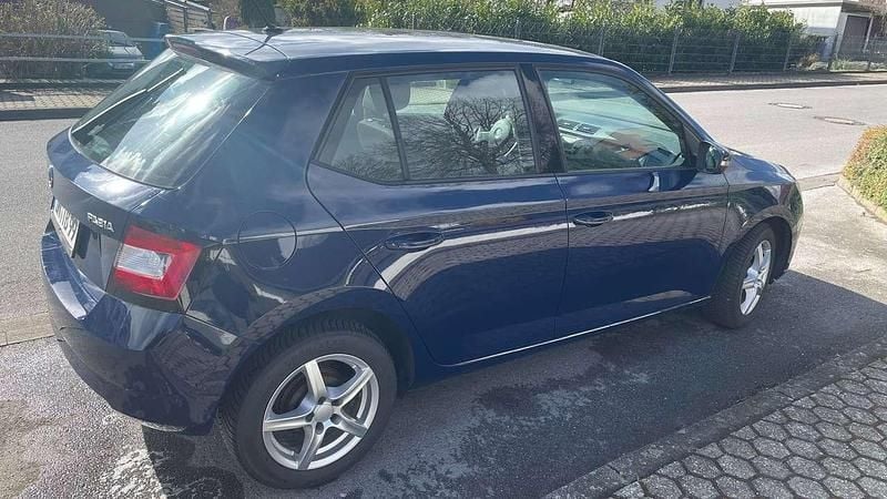 Gebraucht Skoda Fabia 75 PS (55 kW) 2015 Blau Kombi