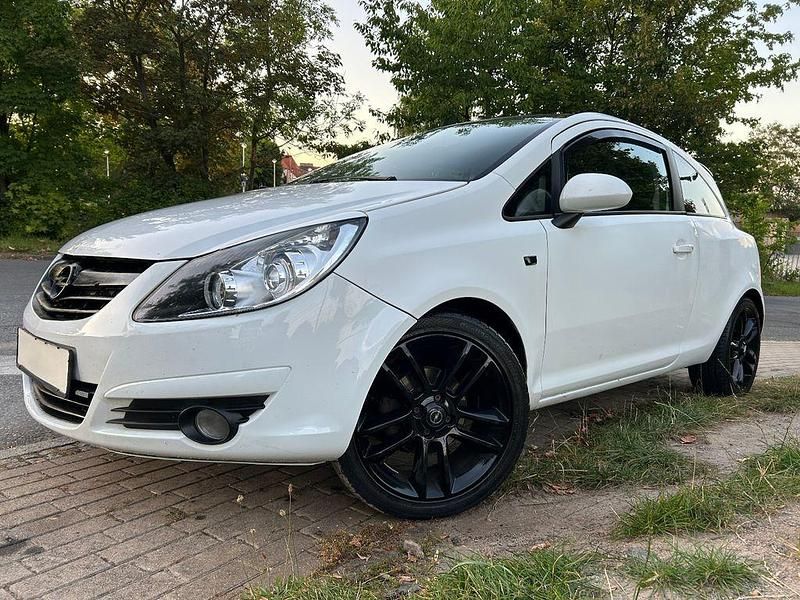 Weiß Gebraucht 2010 Opel Corsa Color Edition Kleinwagen | 999 € (Superpreis) - Bild 1/4