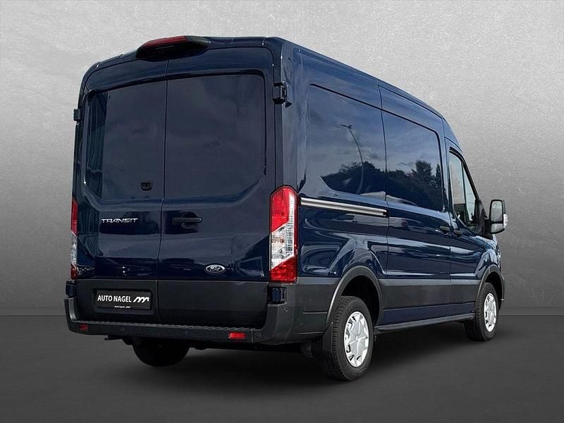 Gebraucht Ford Transit Trend 105 PS (77 kW) 2023 Blazerblau Kleinwagen