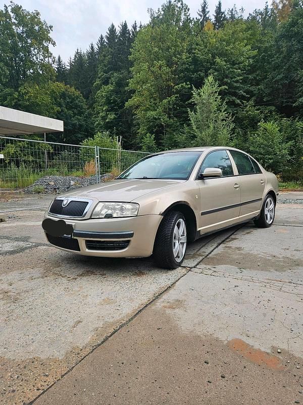 Gold Gebraucht 2003 Skoda Superb Limousine | 2.200 € (Guter Preis) - Bild 1/4