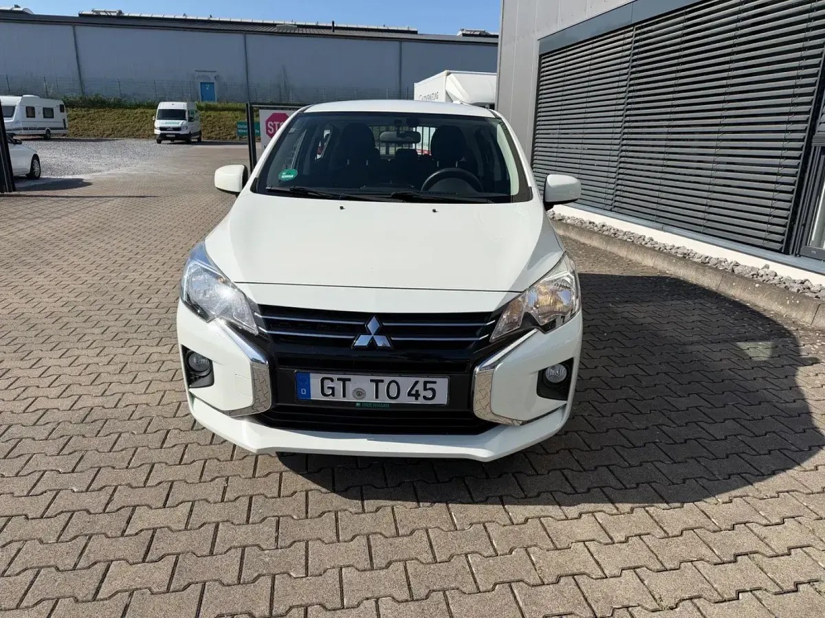 Gebraucht Mitsubishi Space Star Select 71 PS (52 kW) 2022 Weiß Kleinwagen