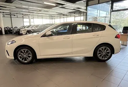 Gebraucht BMW 120 Shadowline 170 PS (125 kW) 2025 Weiß Kleinwagen
