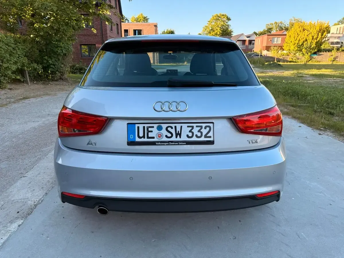 Gebraucht Audi A1 90 PS (66 kW) 2017 Silber Kleinwagen