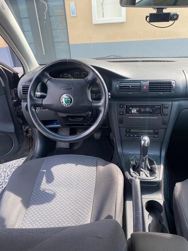 Gebraucht Skoda Superb 116 PS (85 kW) 2005 Grau Limousine