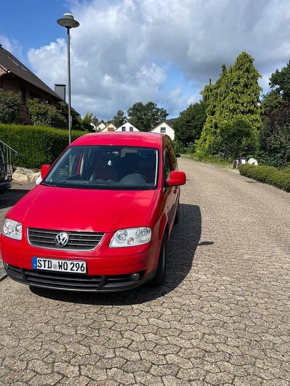 Rot Gebraucht 2009 VW Caddy Life Van / Kleinbus | 5.790 € (Fairer Preis) - Bild 1/4