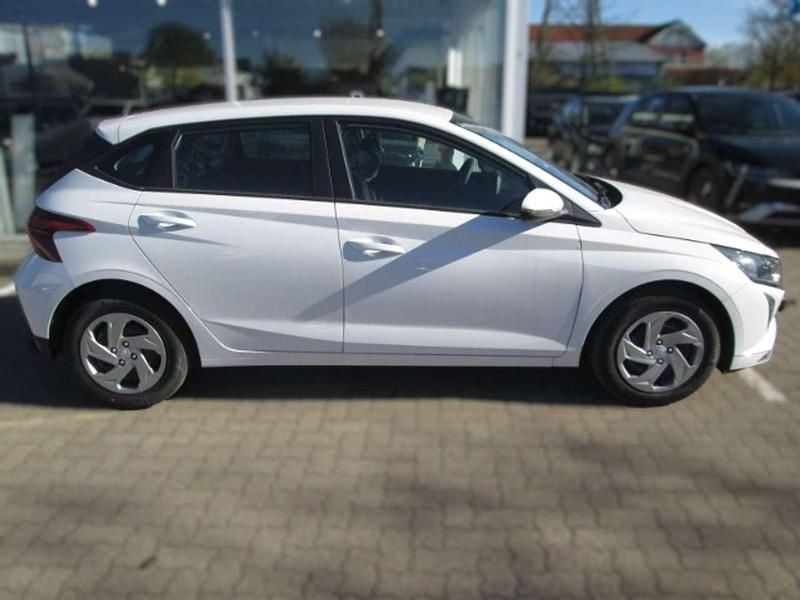 Neu Hyundai i20 Select 90 PS (66 kW) 2026 Atlas white / sol Kleinwagen