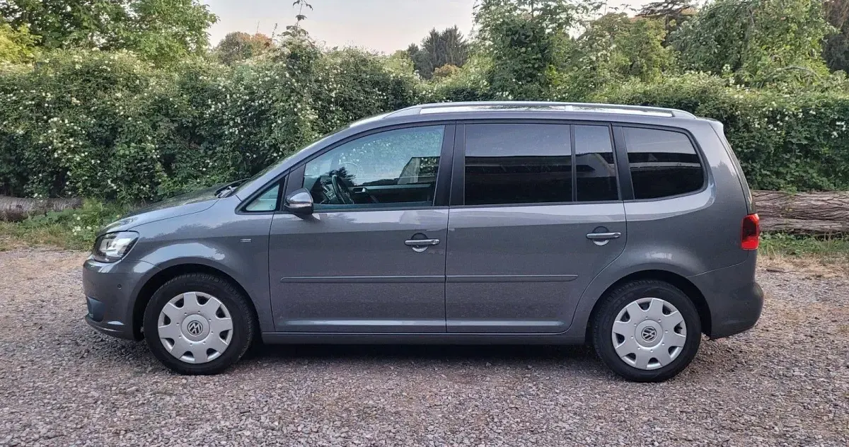 Gebraucht VW Touran Cup 140 PS (102 kW) 2014 Grau Van / Kleinbus