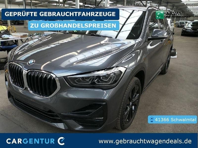 Mineralgrau Gebraucht 2021 BMW X1 Sport Line SUV | 23.390 € (Guter Preis) - Bild 1/2
