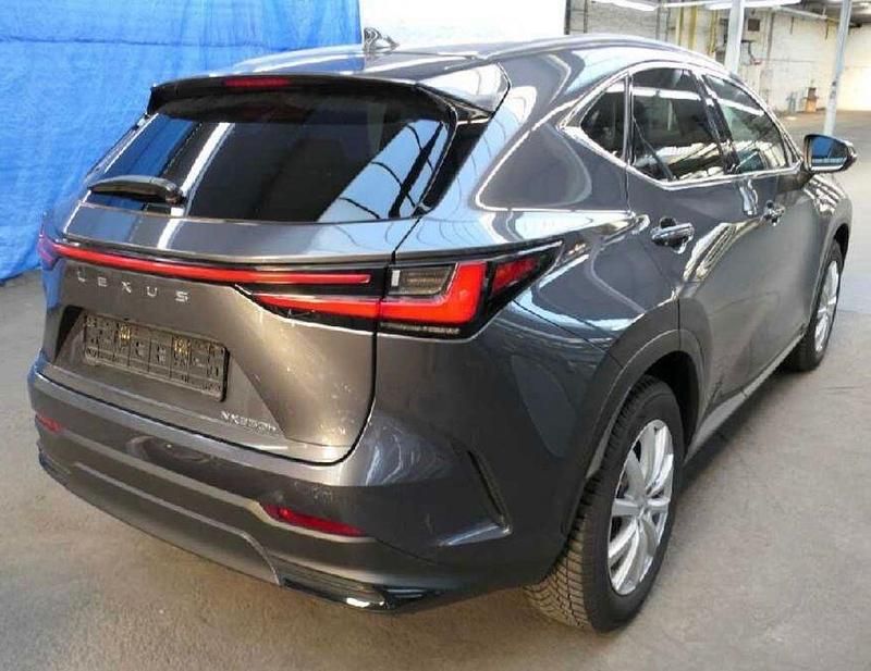 Gebraucht Lexus NX350h 190 PS (139 kW) 2022 Grau SUV