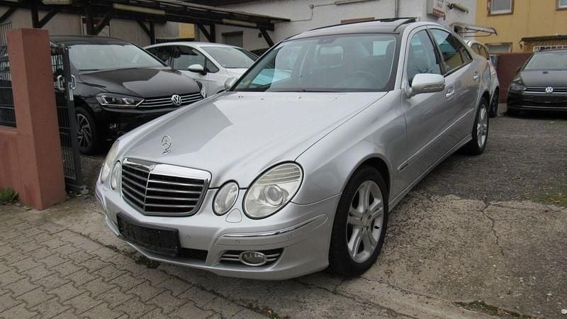 Silber Gebraucht 2008 Mercedes E320 Avantgarde Limousine | 7.000 € (Guter Preis) - Bild 1/4