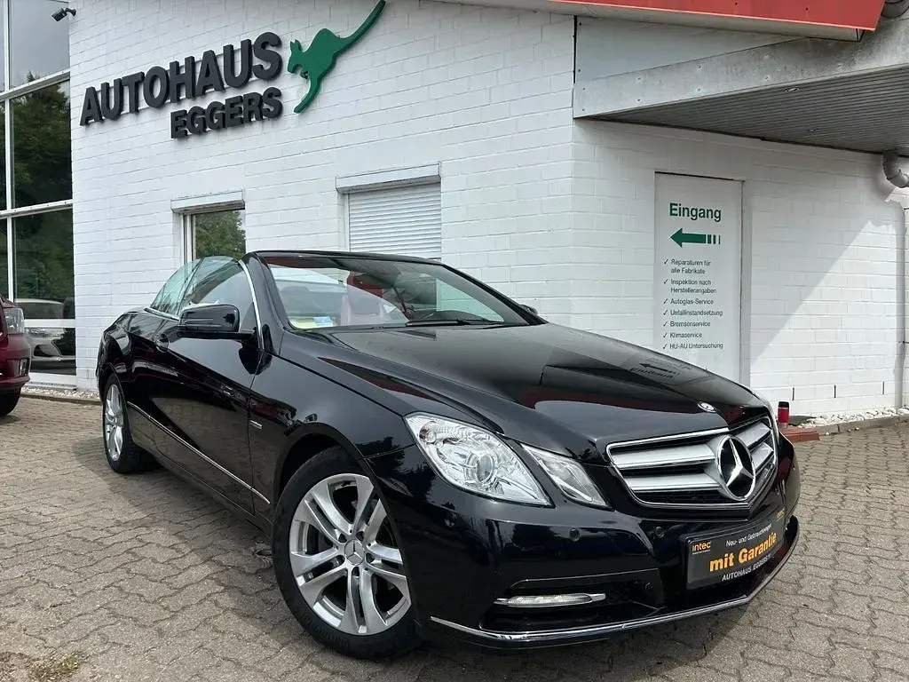 Gebraucht Mercedes E200 184 PS (135 kW) 2011 Schwarz Cabrio
