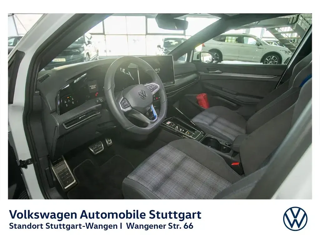Gebraucht VW Golf VIII GTE 272 PS (200 kW) 2025 Pure white/schwarz Limousine