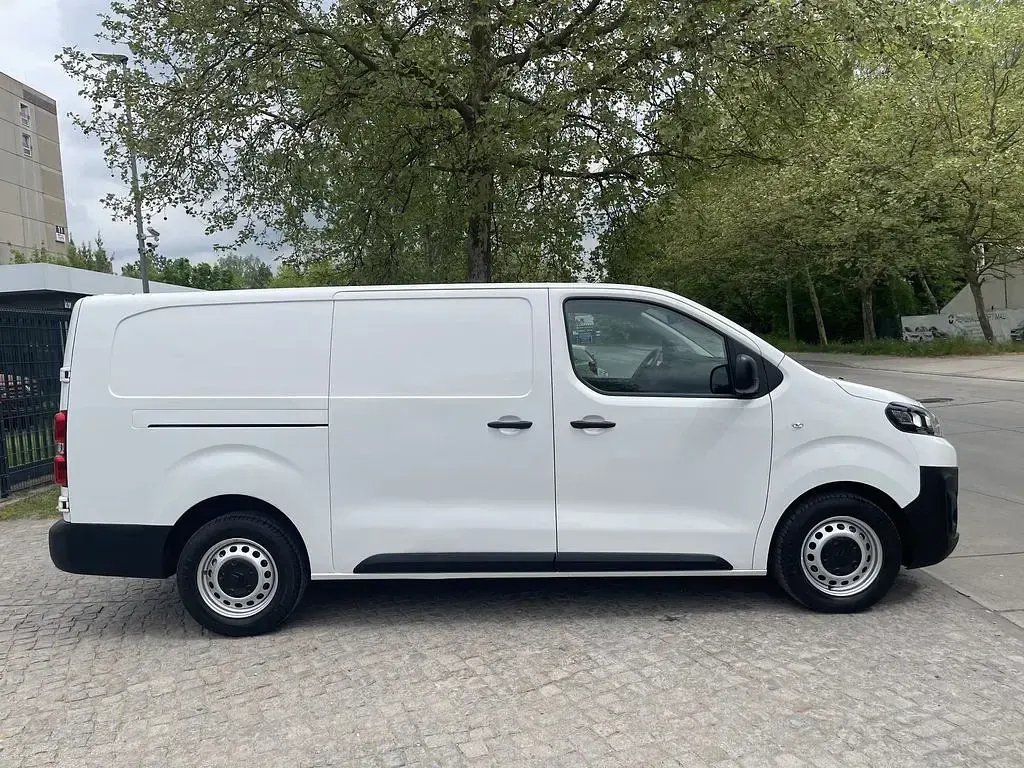 Usado Citroën Jumpy 122 HP (89 kW) 2020 Branco Monovolume