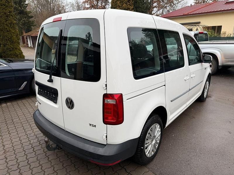 Gebraucht VW Caddy Trendline 102 PS (75 kW) 2018 Weiß Van / Kleinbus