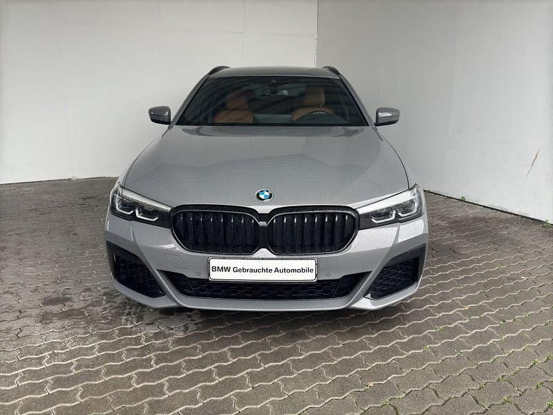 Berninagrau met.bernsteineff. Gebraucht 2022 BMW 530 M Sport Kombi | 44.198 € (Etwas zu teuer) - Bild 1/4