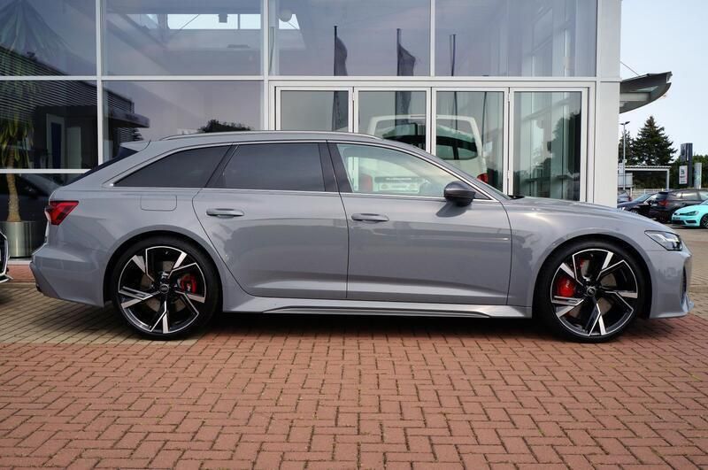 Gebraucht Audi RS6 Performance 630 PS (463 kW) 2025 Grau Kombi