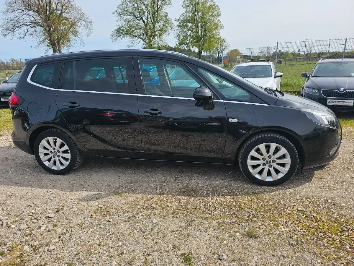 Gebraucht Opel Zafira Tourer Innovation 140 PS (102 kW) 2015 Schwarz Van / Kleinbus