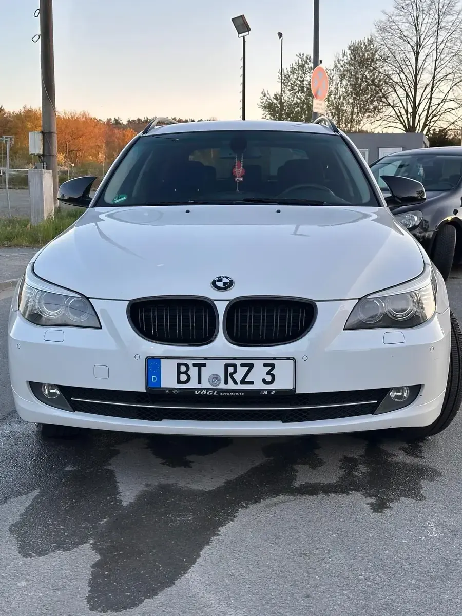 Gebraucht BMW 520 177 PS (130 kW) 2009 Weiß Kombi