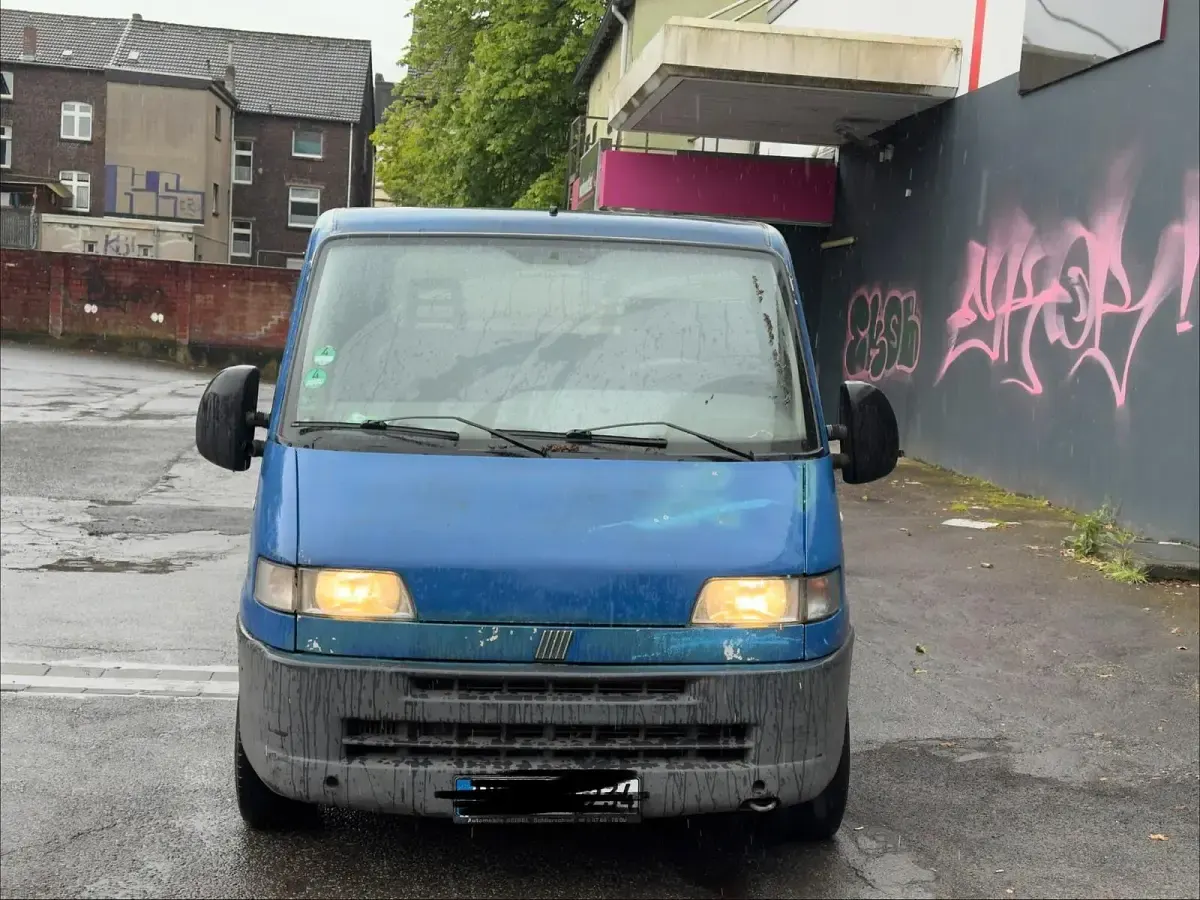 Usata Fiat Ducato 128 CV (94 kW) 2001 Blu Furgone
