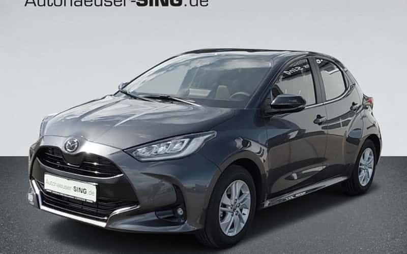 Grau Gebraucht 2024 Mazda 2 Limousine | 20.990 € (Etwas zu teuer) - Bild 1/4
