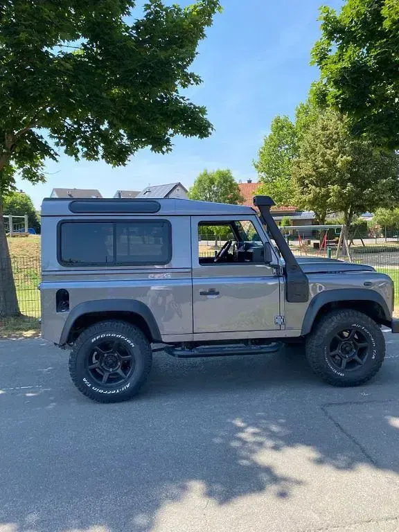 Gebraucht Land Rover Defender 122 PS (89 kW) 2014 Grau Kombi
