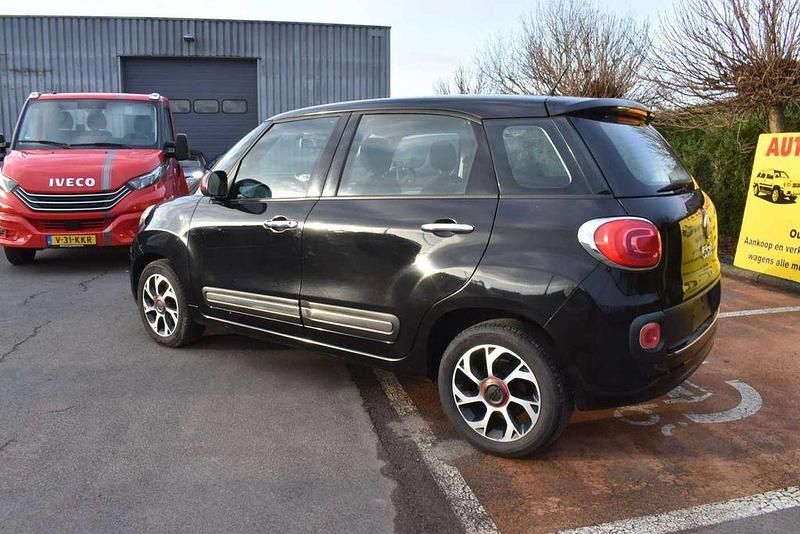 Gebraucht Fiat 500L Lounge 95 PS (69 kW) 2016 Schwarz Van / Kleinbus