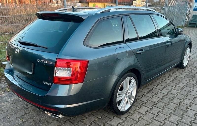 Gebraucht Skoda Octavia vRS 184 PS (135 kW) 2015 Grau Kleinwagen