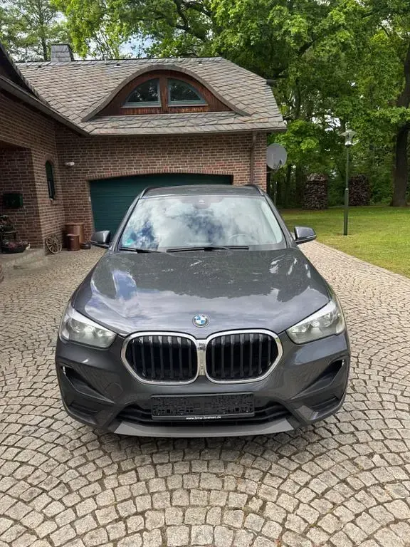 Gebraucht BMW X1 Advantage 150 PS (110 kW) 2020 Grau SUV
