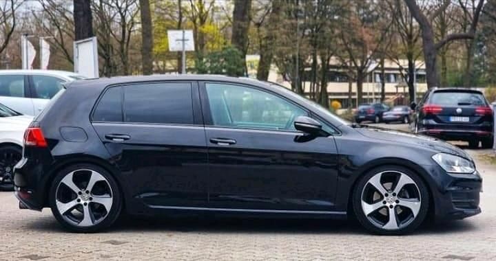Andere außenfarben Gebraucht 2025 VW Golf VIII Limousine | 11.250 € (Superpreis) - Bild 1/4
