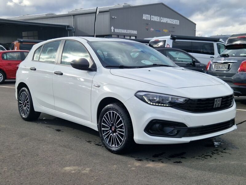 Usata Fiat Tipo Cross 131 CV (96 kW) 2024 Bianco Berlina