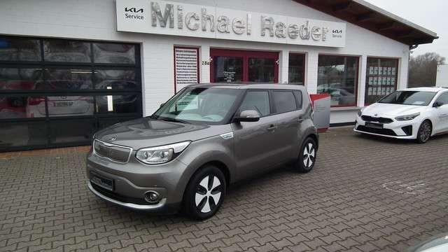 Grau Gebraucht 2016 Kia Soul EV Play SUV | 15.990 € - Bild 1/4