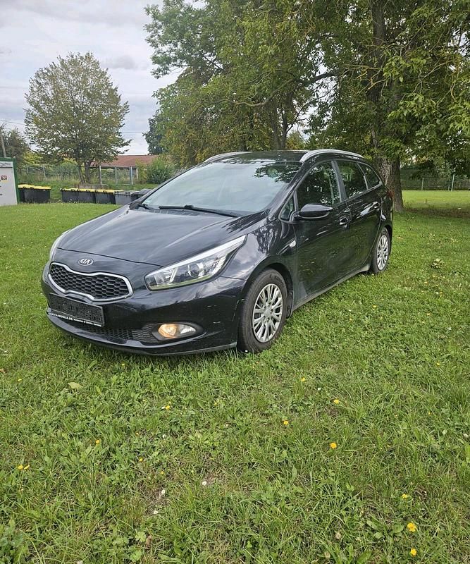 Gebraucht 2013 Kia Ceed Kombi | 3.300 € (Guter Preis) - Bild 1/4