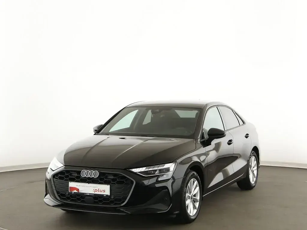 Gebraucht Audi A3 Ambiente 150 PS (110 kW) 2025 Mythosschwarz metallic Limousine